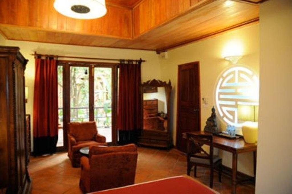 Terres Rouges Lodge Banlung Eksteriør billede